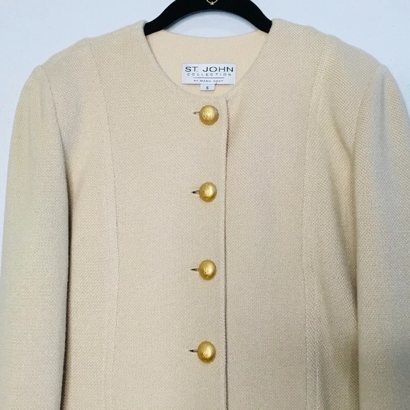St. John Collection Skirt Suit set Sz 6 Beige